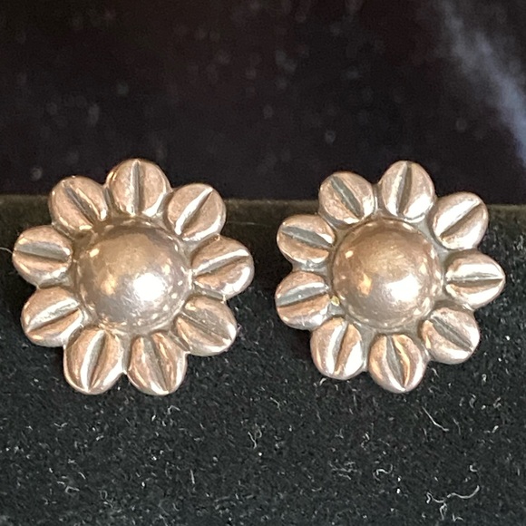VINTAGE SIGNED MWS 925 STERLING SILVER MEXICO SUNFLOWER STUD EARRINGS - Picture 2 of 9